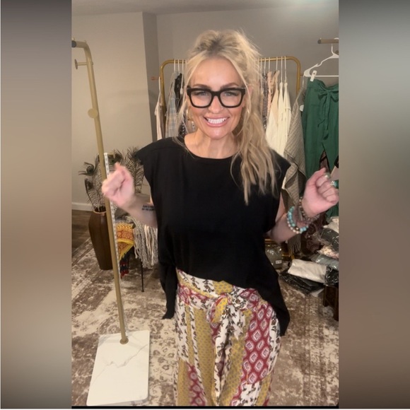 VAN SOLEIL IS LIVE 🌻 PLEASE RE-LIKE ✨    💛I SOLD MY 1st LISTING - Picture 6 of 16